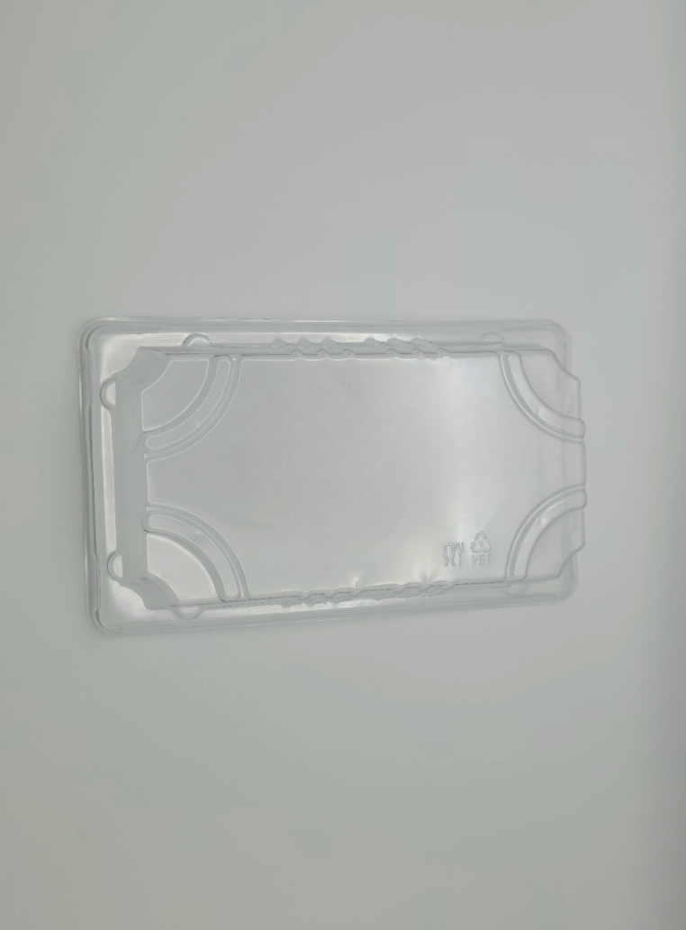 G-00 长方形黑色塑料寿司托盘容器,带盖(5 1/2 英寸 x 3 1/8 英寸 x 1 7/8 英寸)- 800 套/箱